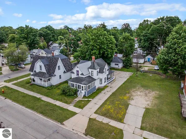 314 E Pine St, Cadillac, MI 49601