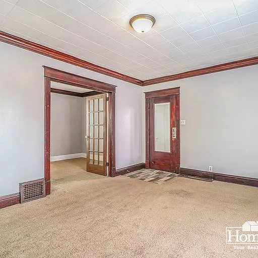 709 S 25th St — Photo 4