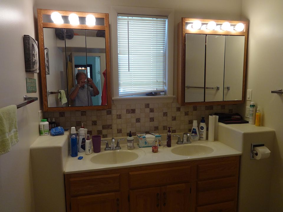 2nd image of 623 Grand St