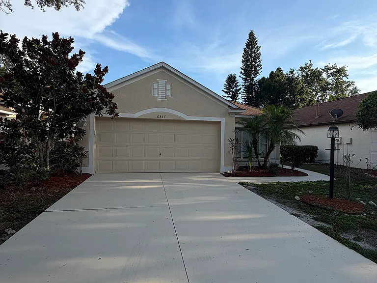 6357 Yellowtop Dr — Photo 2