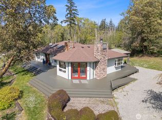 341 W Mountain View Rd, Camano Island, WA 98282