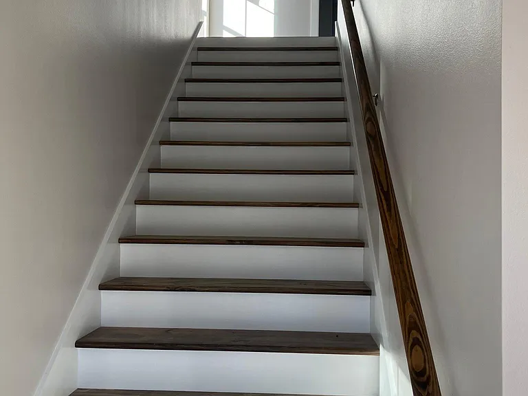 200 Evergreen Dr — Photo 2