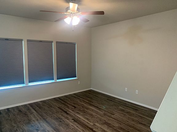 5th image of 1621 Scotland Dr