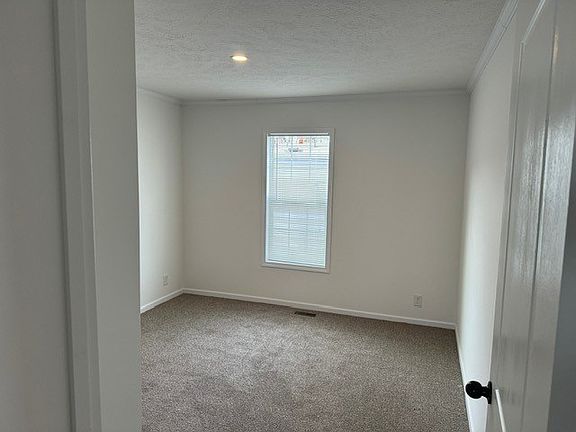 3rd image of 88 Suzanne Blvd #88