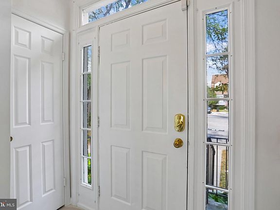 4th image of 13148 Kara Ln