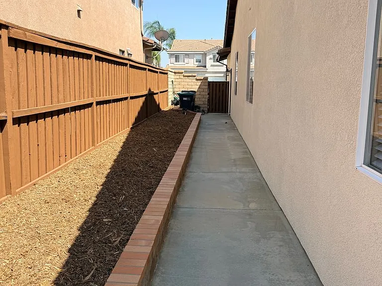 40889 Robards Way — Photo 21