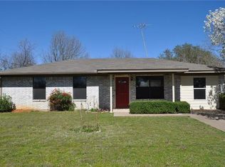 532 Heather Ln, Keene, TX 76059