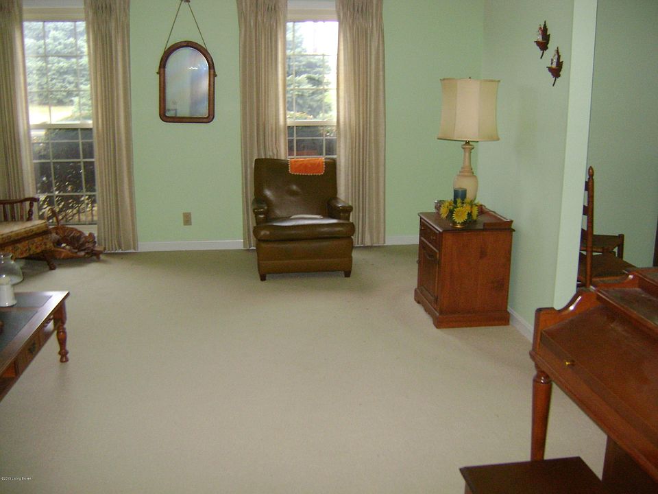2nd image of 2602 Hounz Ln