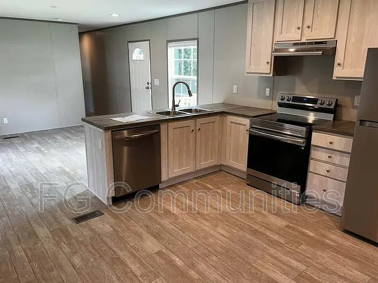 141 David Dr #8 — Photo 11