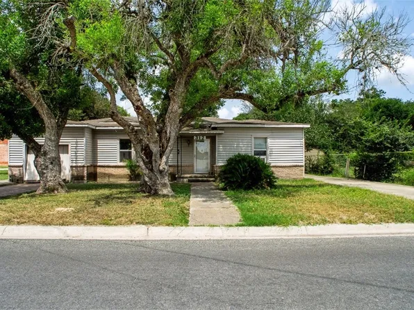 312 N Monroe St, Beeville, TX 78102
