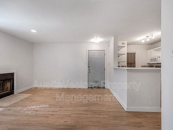 5th image of 4500 E Oltorf St APT 116
