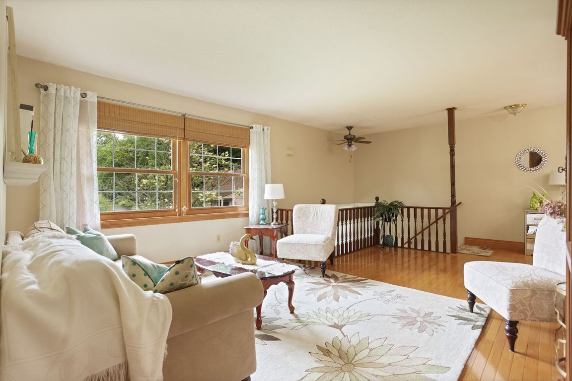 next background image