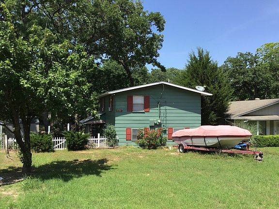 3rd image of 212 Harbor Dr