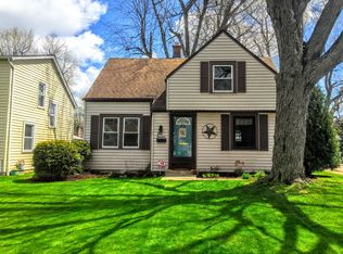 418 Lamarck Dr, Cheektowaga, NY 14225