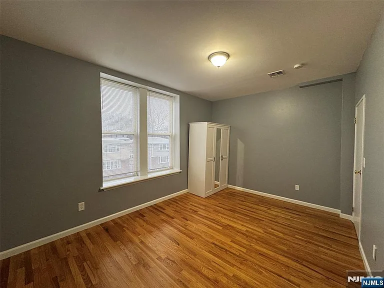 610 Devon St — Photo 24