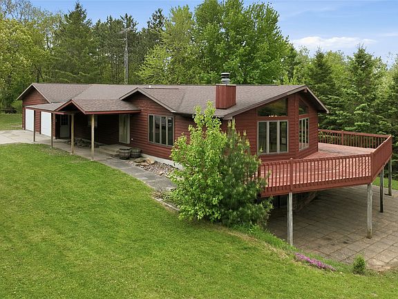 2nd image of 424 Kane Road