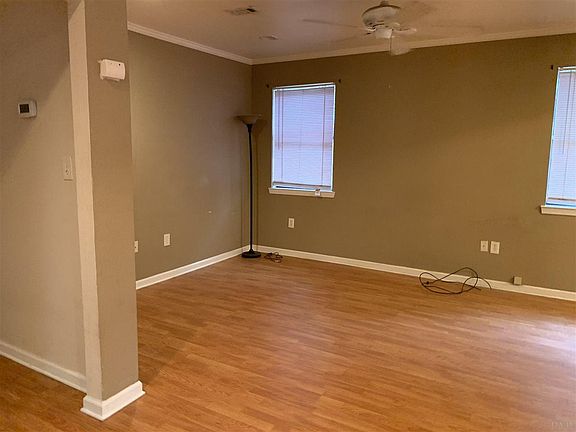 3rd image of 3310 W Lloyd St