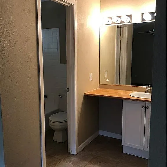 3003 Lakeside Dr — Photo 13