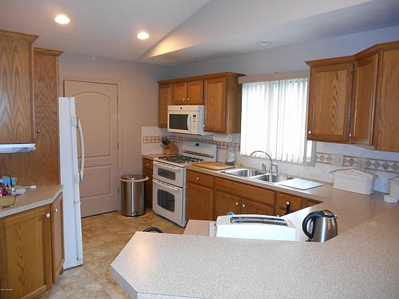 5th image of 244 Timberlake Dr W