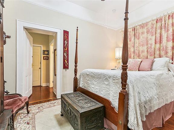 5th image of 4806 Prytania St Unit A