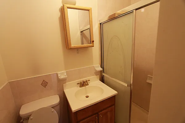 Rented by H.P. Greenfield Real Estate | media 3