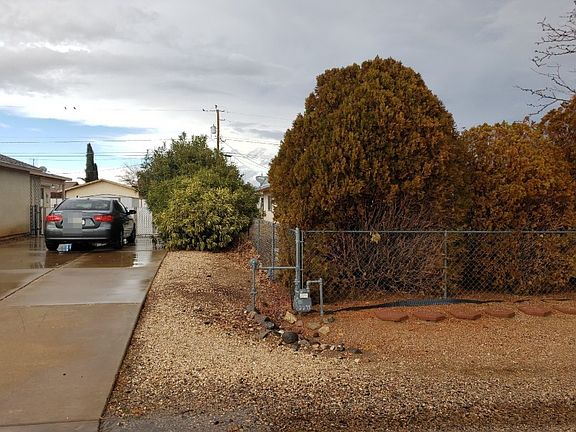 3rd image of 2295 E McVicar Ave