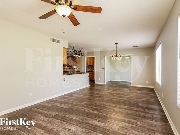 3rd image of 3716 E Dahlia Dr