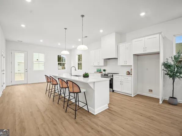 154 Stanhope Cir NW, Atlanta, GA 30314
