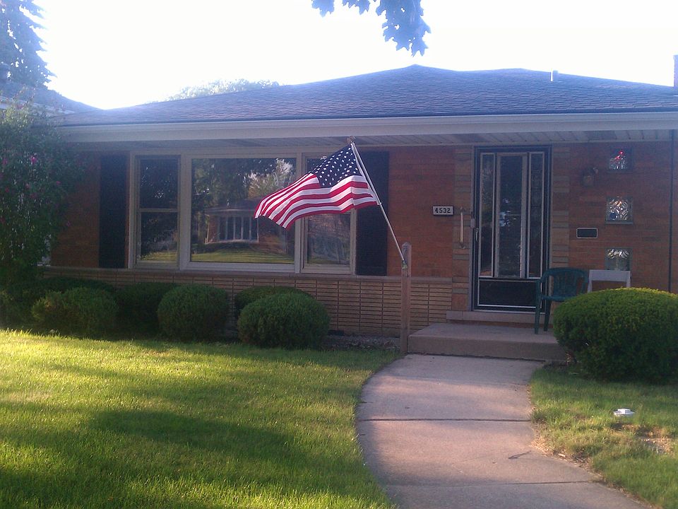 3 BDRM - 1.5 BATH