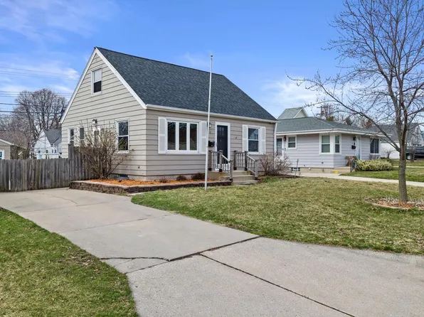 935 South 109th STREET, West Allis, WI 53214