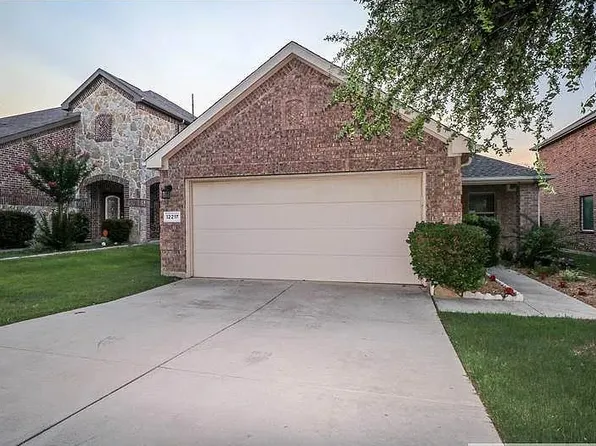 12217 Walden Wood Dr, Fort Worth, TX 76244