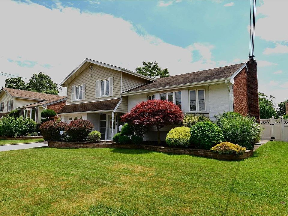 1st image of 1262 Village Avenue