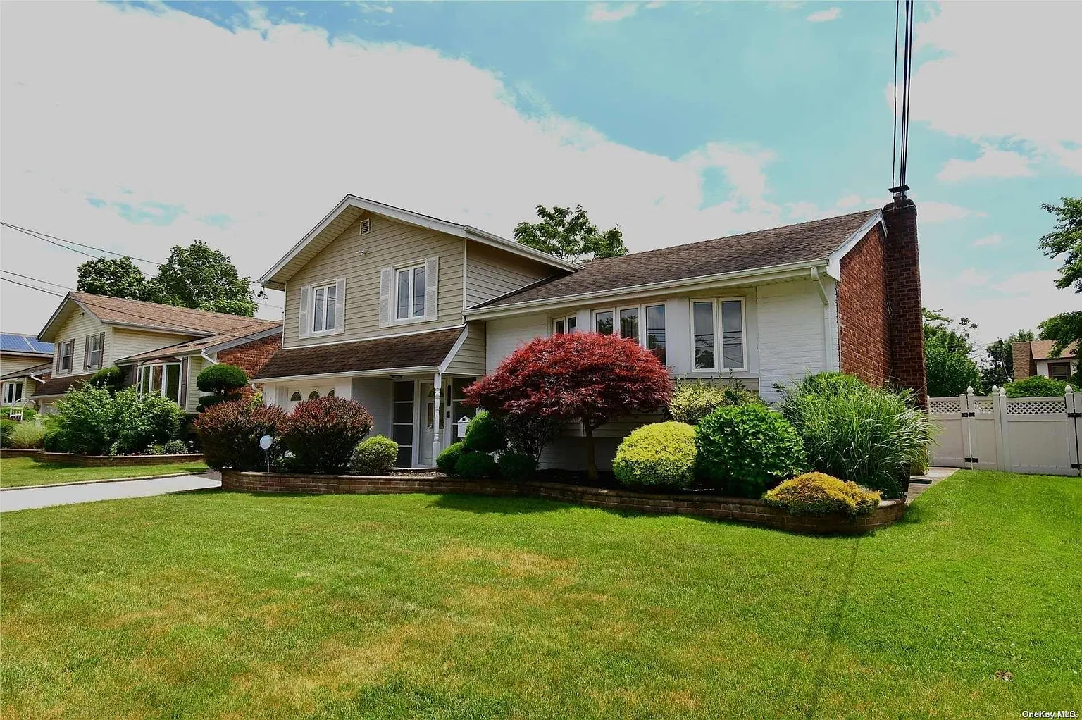 1262 Village Avenue photo 1