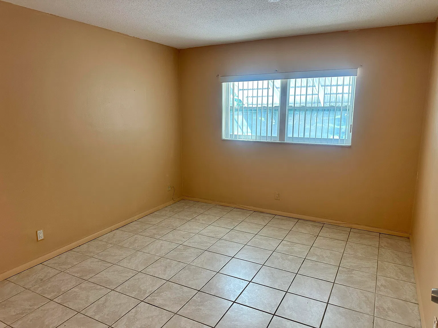 2 bed, 2.0 bath, 828 sqft, $2,000 — Photo 4