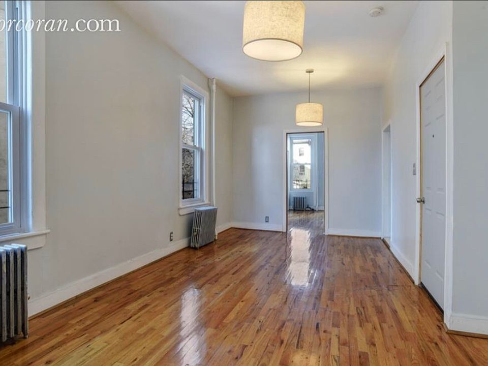 1st image of 113 Putnam Ave #Top