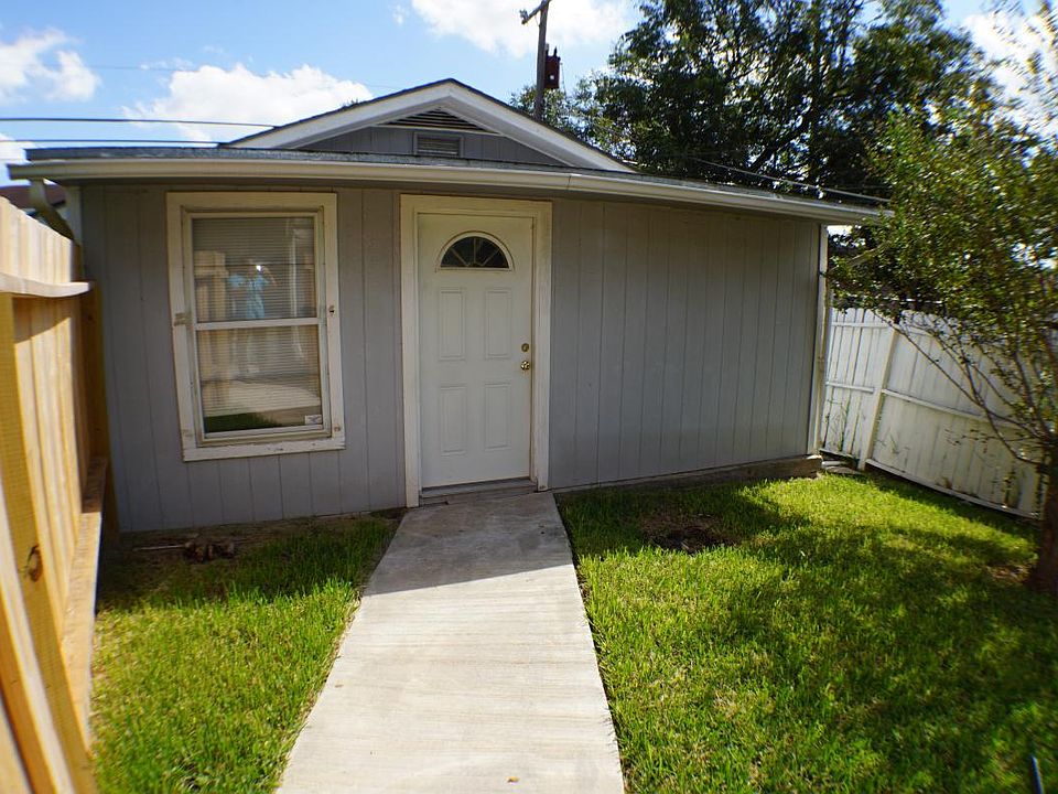 1st image of 4418 Newcome Dr