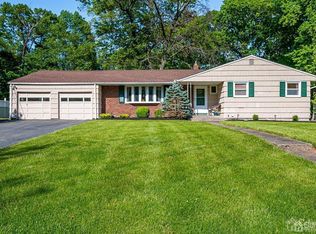 82 Calvert Ave W, Edison, NJ 08820