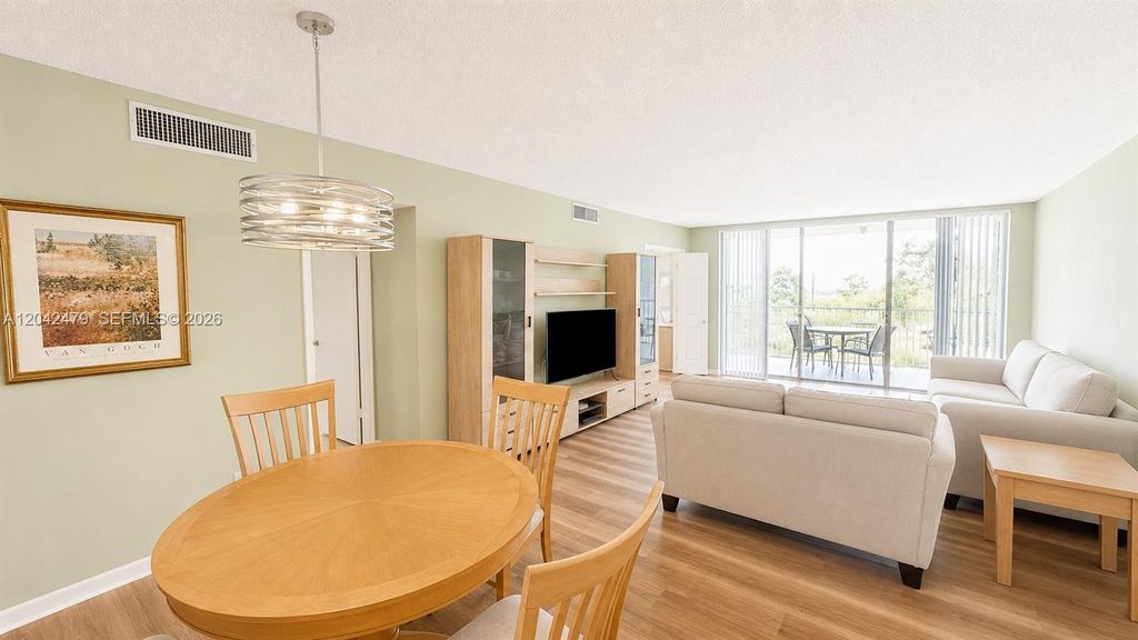 2671 S Course Dr APT 208, Pompano Beach