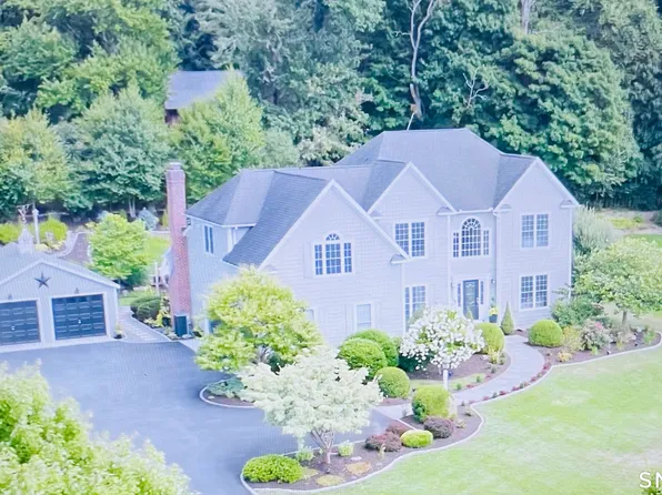 25 Block Farm Road, Monroe, CT 06468