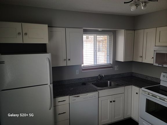 2nd image of 7129 NW Country Club Ln