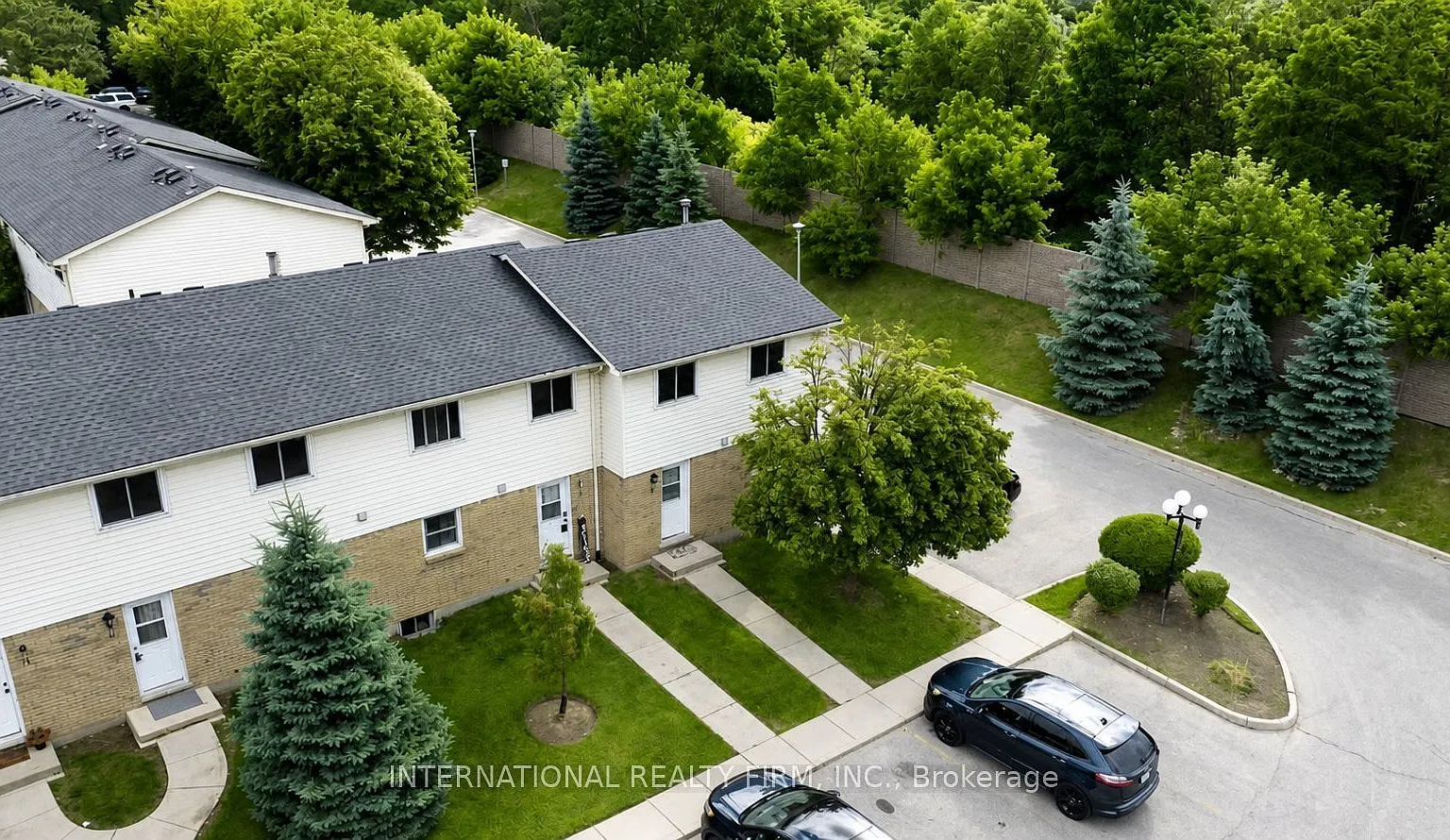 4 bed, $2,600 — Photo 1