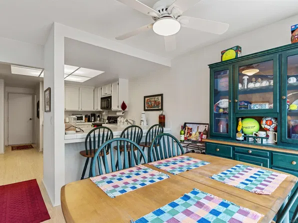 11872 Bernardo Ter Unit A, San Diego, CA 92128