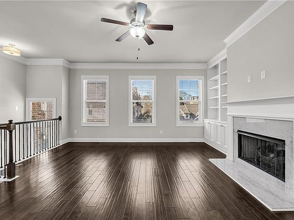 4th image of 2006 Raven Way