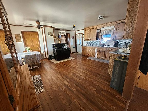 4th image of 120916 BLACKBERRY ROAD