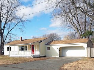 8 Andover Rd, Chicopee, MA 01020