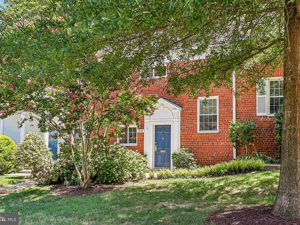 1410 Martha Custis Dr, Alexandria, VA 22302