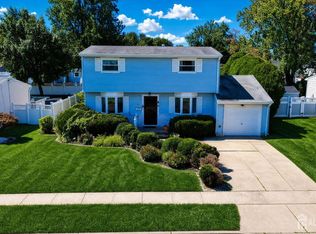 27 Grace Dr, Old Bridge, NJ 08857