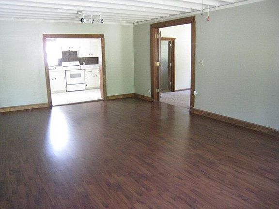 2nd image of 1015 Campbellton Hwy