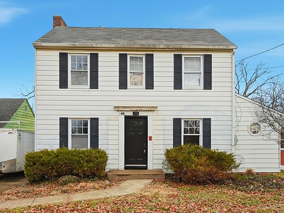 2nd image of 440 W Sharon Rd