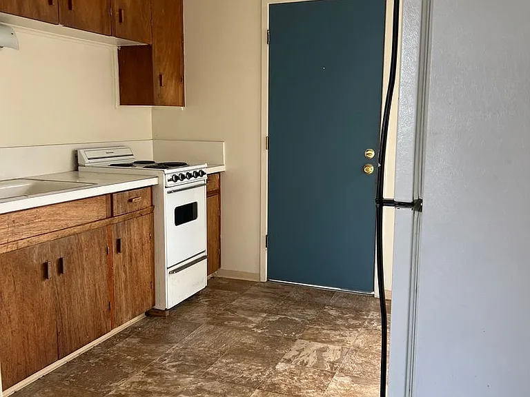 2312 Wilson St — Photo 5